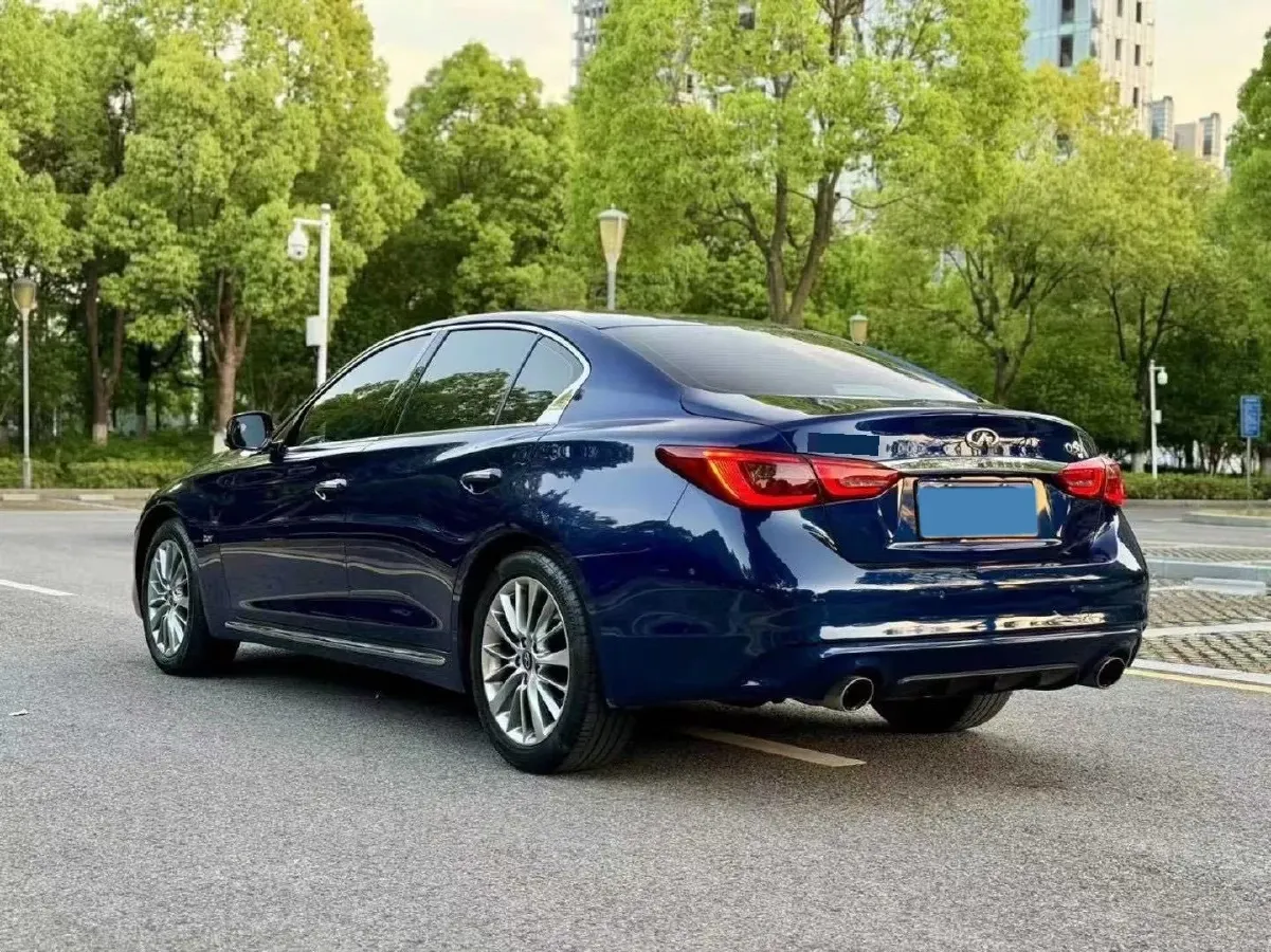 2018 Jeep Grand Commander 2.0T 265HP L4 9AT,autocango,china used car exporter,china ev exporter,chinese used car exporter,chinese used ev exporter