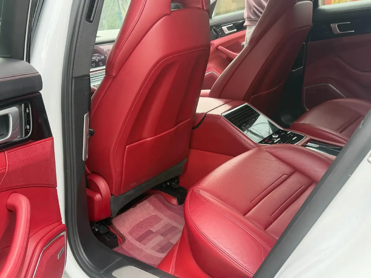 2019 Porsche Panamera 2.9T 330HP V6 8DCT,autocango,china used car exporter,china ev exporter,chinese used car exporter,chinese used ev exporter