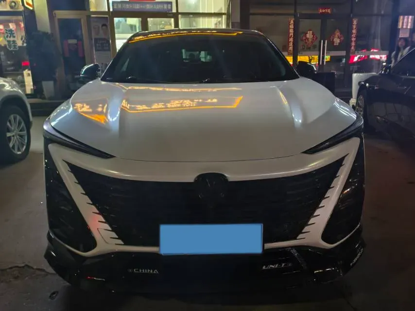 2020 ChangAn UNI-T 1.5T 180HP L4 7DCT,autocango,china used car exporter,china ev exporter,chinese used car exporter,chinese used ev exporter