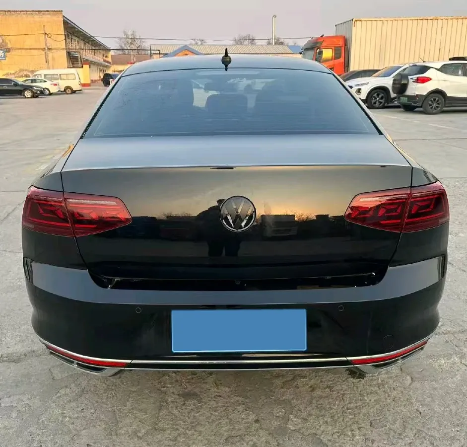 2023 Volkswagen Magotan 2.0T 186HP L4 7DCT,autocango,china used car exporter,china ev exporter,chinese used car exporter,chinese used ev exporter