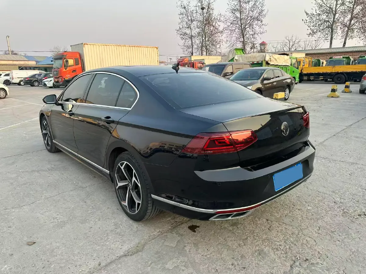 2023 Volkswagen Magotan 2.0T 186HP L4 7DCT,autocango,china used car exporter,china ev exporter,chinese used car exporter,chinese used ev exporter