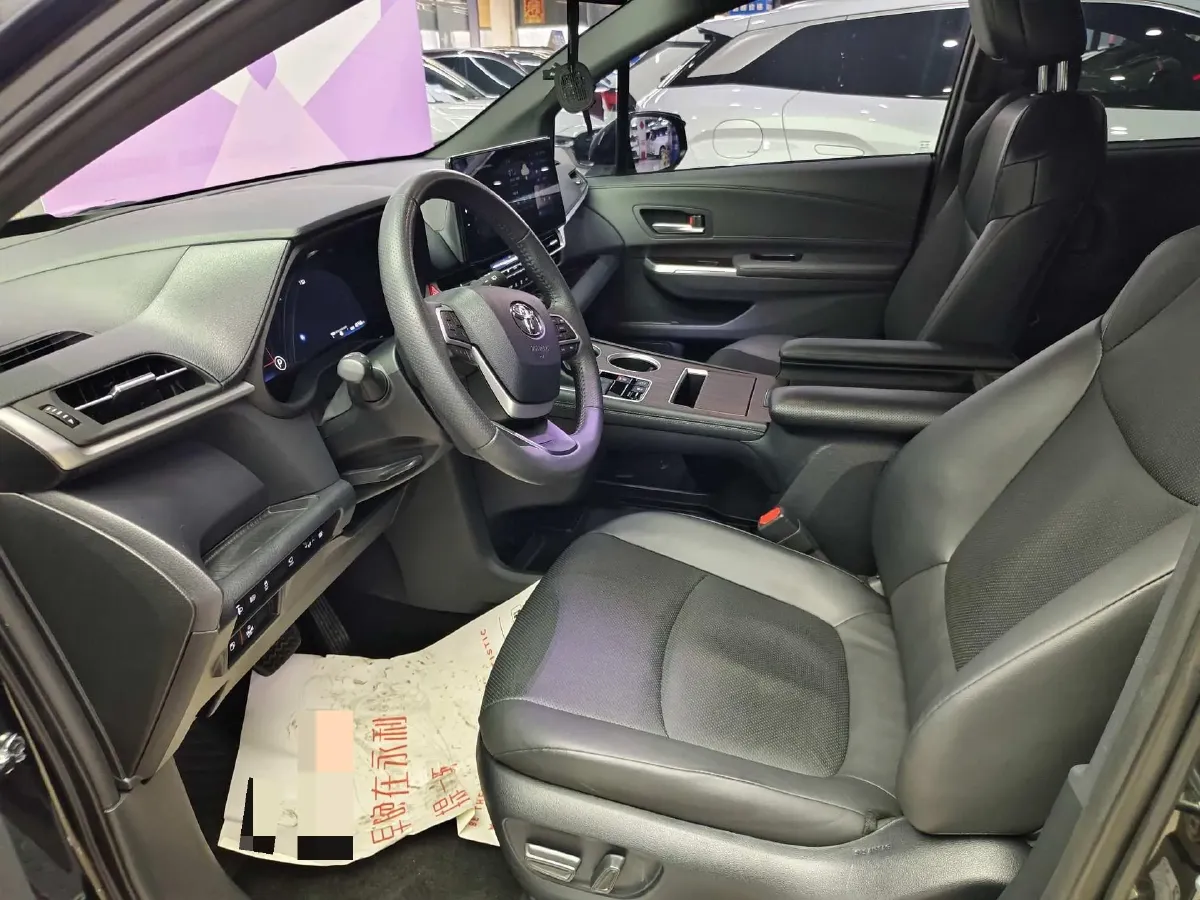 2024 Toyota Granvia 2.5L 189HP L4 E-CVT Hybrid,autocango,china used car exporter,china ev exporter,chinese used car exporter,chinese used ev exporter