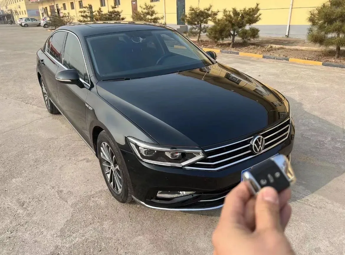 2020 Volkswagen Magotan 2.0T 186HP L4 7DCT,autocango,china used car exporter,china ev exporter,chinese used car exporter,chinese used ev exporter