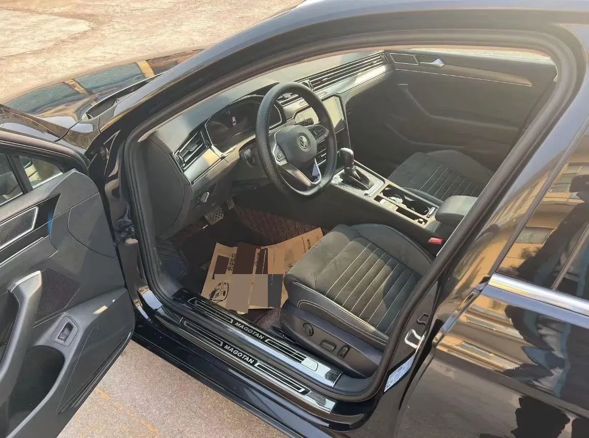 2020 Volkswagen Magotan 2.0T 186HP L4 7DCT,autocango,china used car exporter,china ev exporter,chinese used car exporter,chinese used ev exporter
