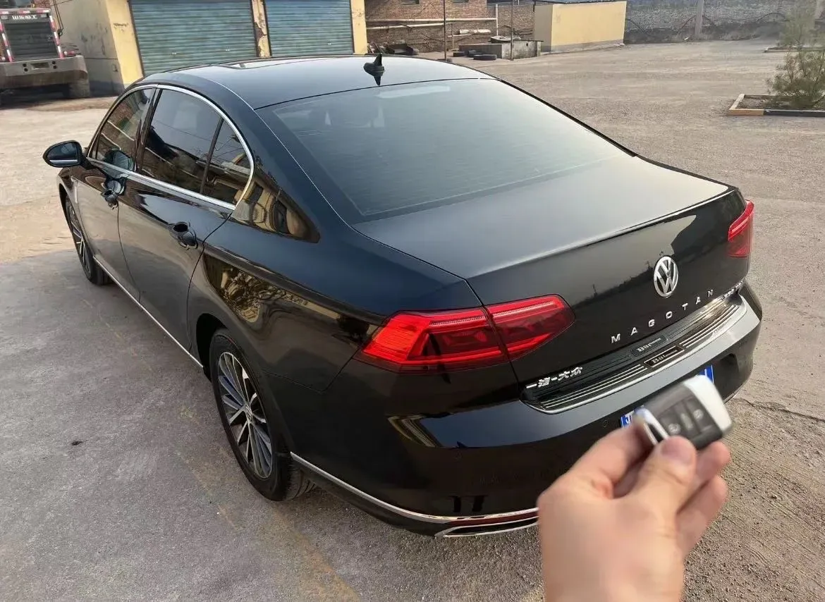 2020 Volkswagen Magotan 2.0T 186HP L4 7DCT,autocango,china used car exporter,china ev exporter,chinese used car exporter,chinese used ev exporter