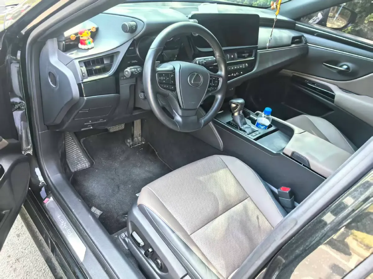 2022 Lexus ES 2.5L 178HP L4 E-CVT Hybrid,autocango,china used car exporter,china ev exporter,chinese used car exporter,chinese used ev exporter