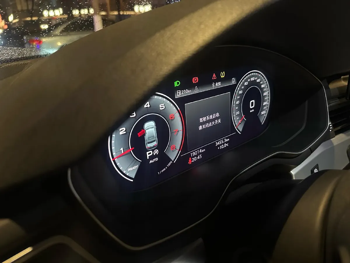 2023 Audi A4L 2.0T 190HP L4 7DCT,autocango,china used car exporter,china ev exporter,chinese used car exporter,chinese used ev exporter