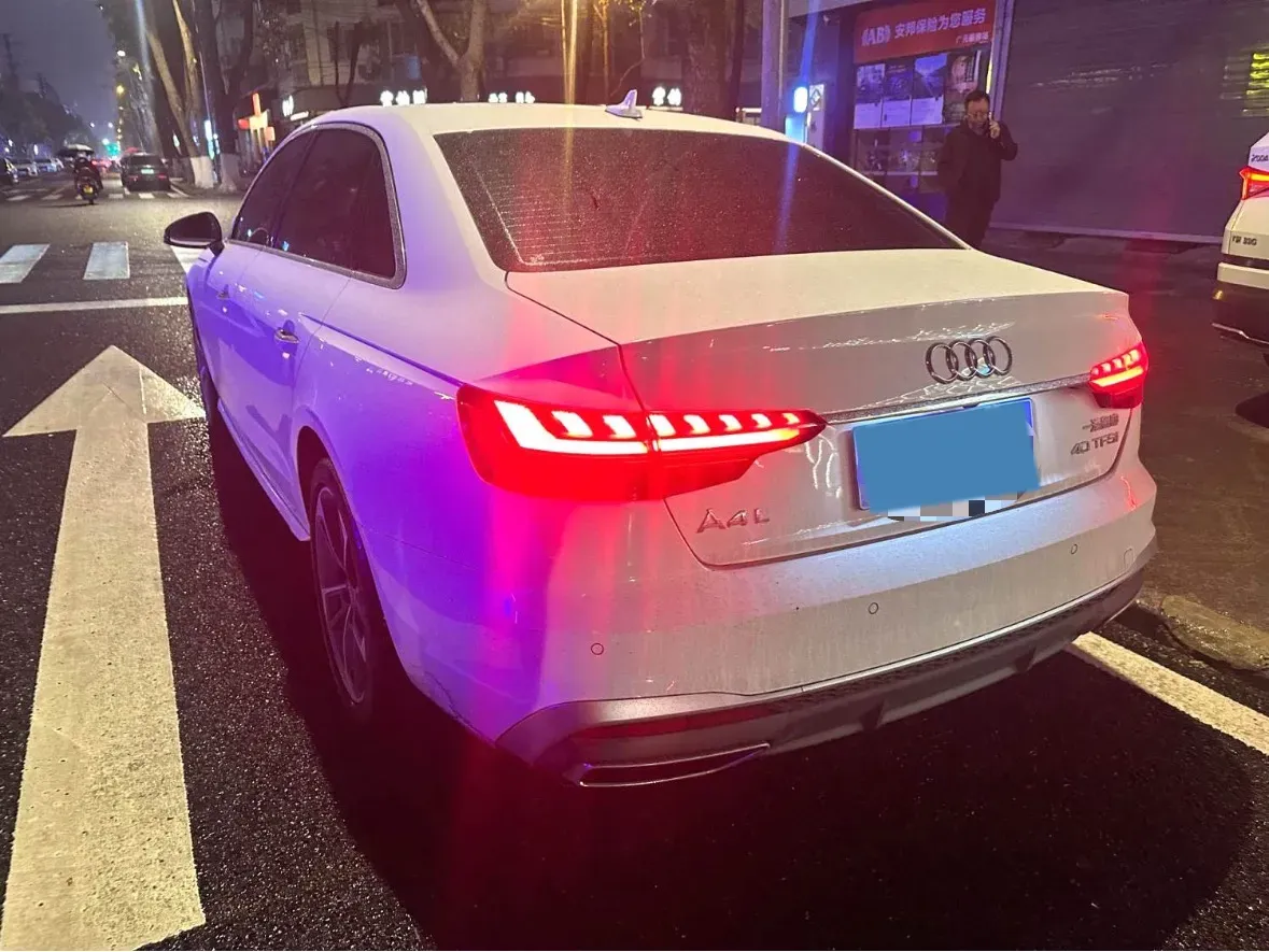 2023 Audi A4L 2.0T 190HP L4 7DCT,autocango,china used car exporter,china ev exporter,chinese used car exporter,chinese used ev exporter
