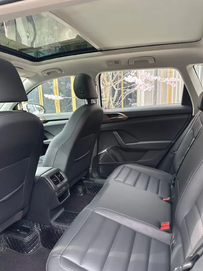 2021 Volkswagen Tharu 1.4T 150HP L4 7DCT,autocango,china used car exporter,china ev exporter,chinese used car exporter,chinese used ev exporter