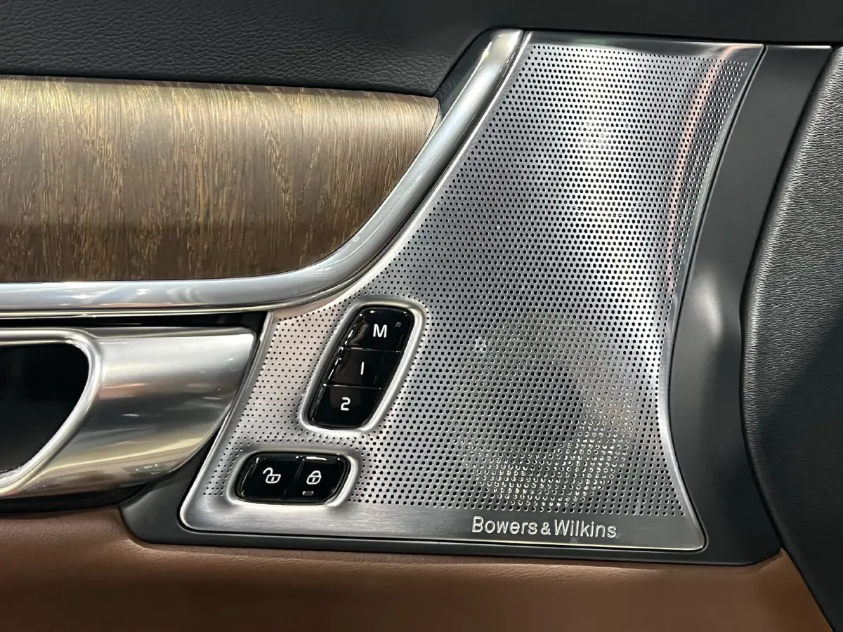 2023 Volvo V90 2.0T 250HP L4 8AT,autocango,china used car exporter,china ev exporter,chinese used car exporter,chinese used ev exporter