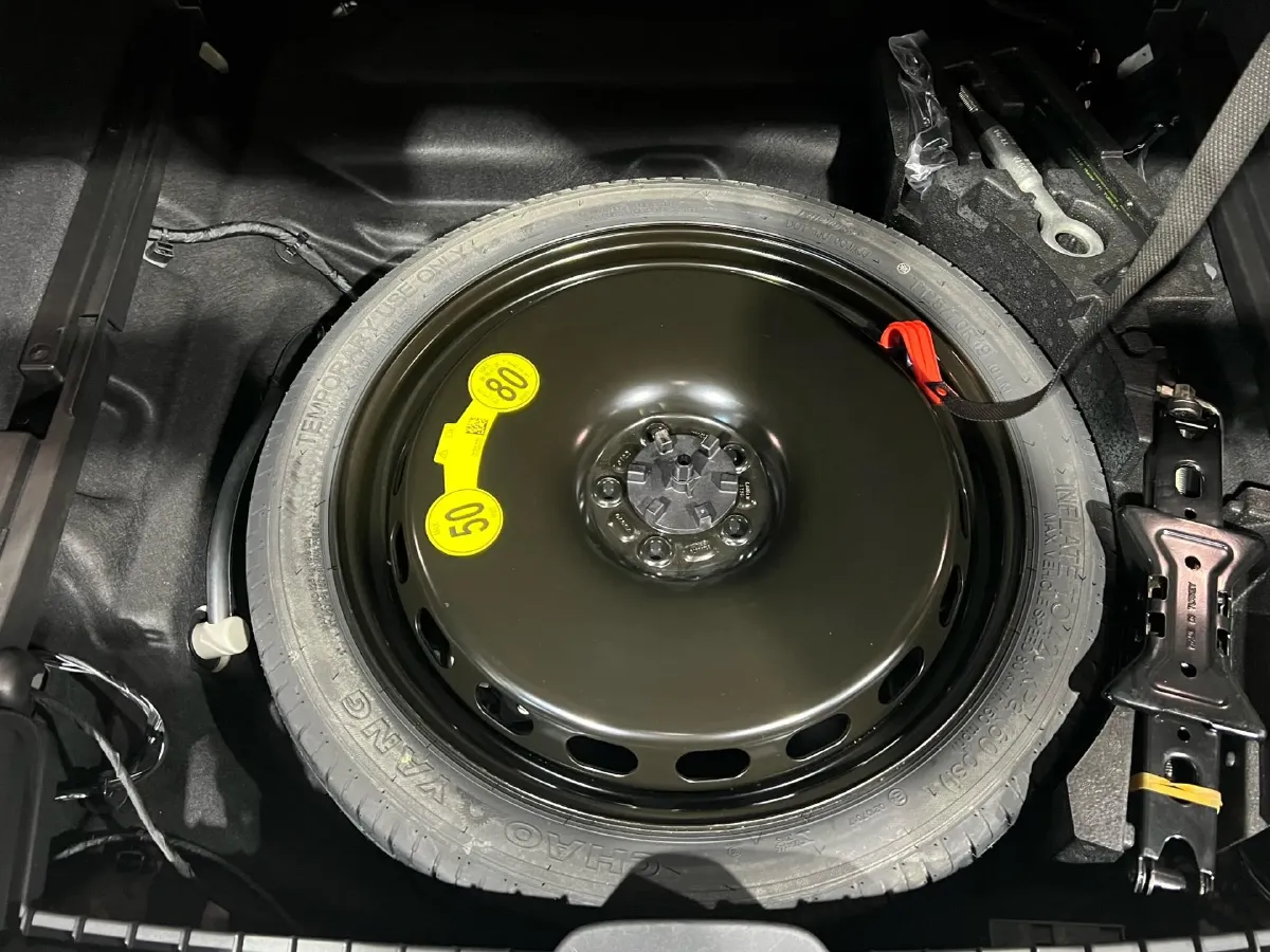 2023 Volvo V90 2.0T 250HP L4 8AT,autocango,china used car exporter,china ev exporter,chinese used car exporter,chinese used ev exporter