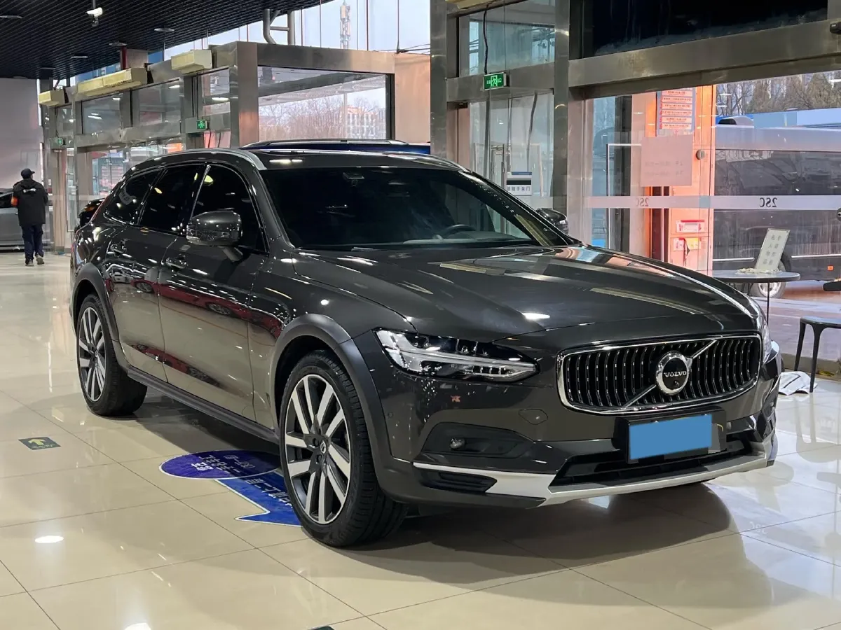 2023 Volvo V90 2.0T 250HP L4 8AT,autocango,china used car exporter,china ev exporter,chinese used car exporter,chinese used ev exporter