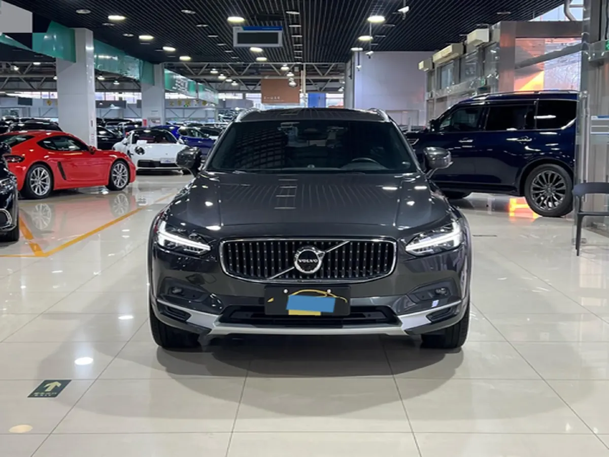2023 Volvo V90 2.0T 250HP L4 8AT,autocango,china used car exporter,china ev exporter,chinese used car exporter,chinese used ev exporter