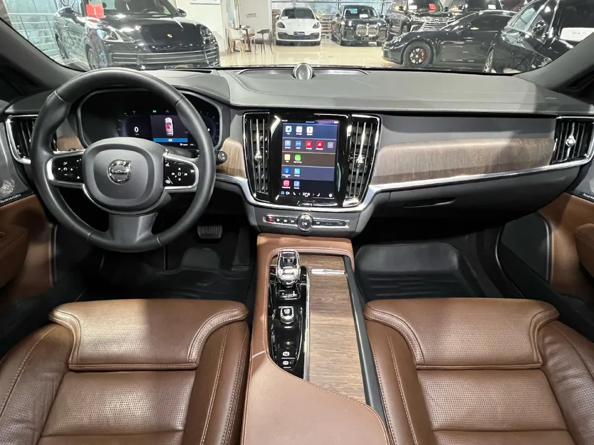 2023 Volvo V90 2.0T 250HP L4 8AT,autocango,china used car exporter,china ev exporter,chinese used car exporter,chinese used ev exporter