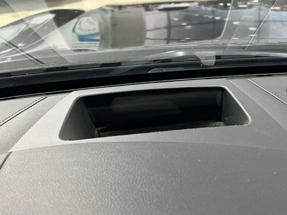 2023 Volvo V90 2.0T 250HP L4 8AT,autocango,china used car exporter,china ev exporter,chinese used car exporter,chinese used ev exporter