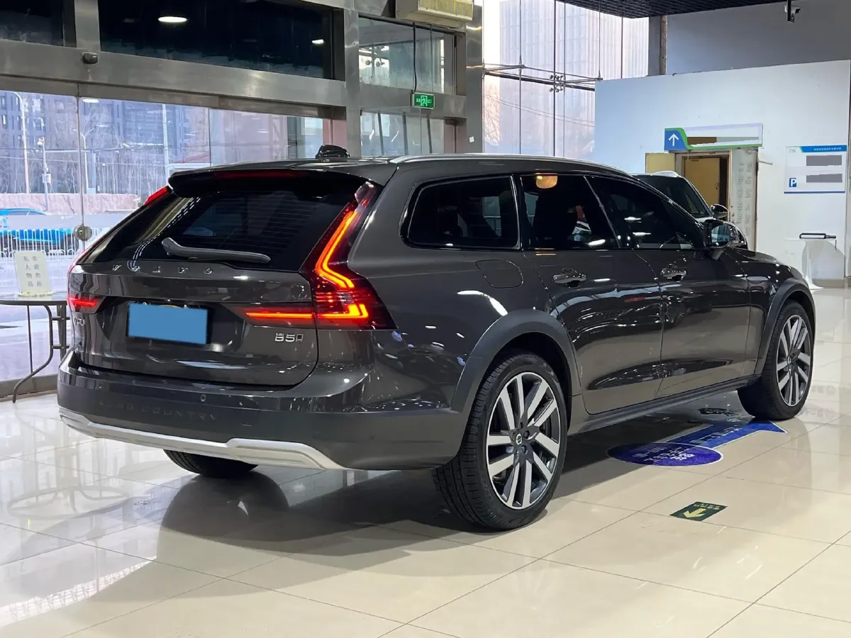 2023 Volvo V90 2.0T 250HP L4 8AT,autocango,china used car exporter,china ev exporter,chinese used car exporter,chinese used ev exporter