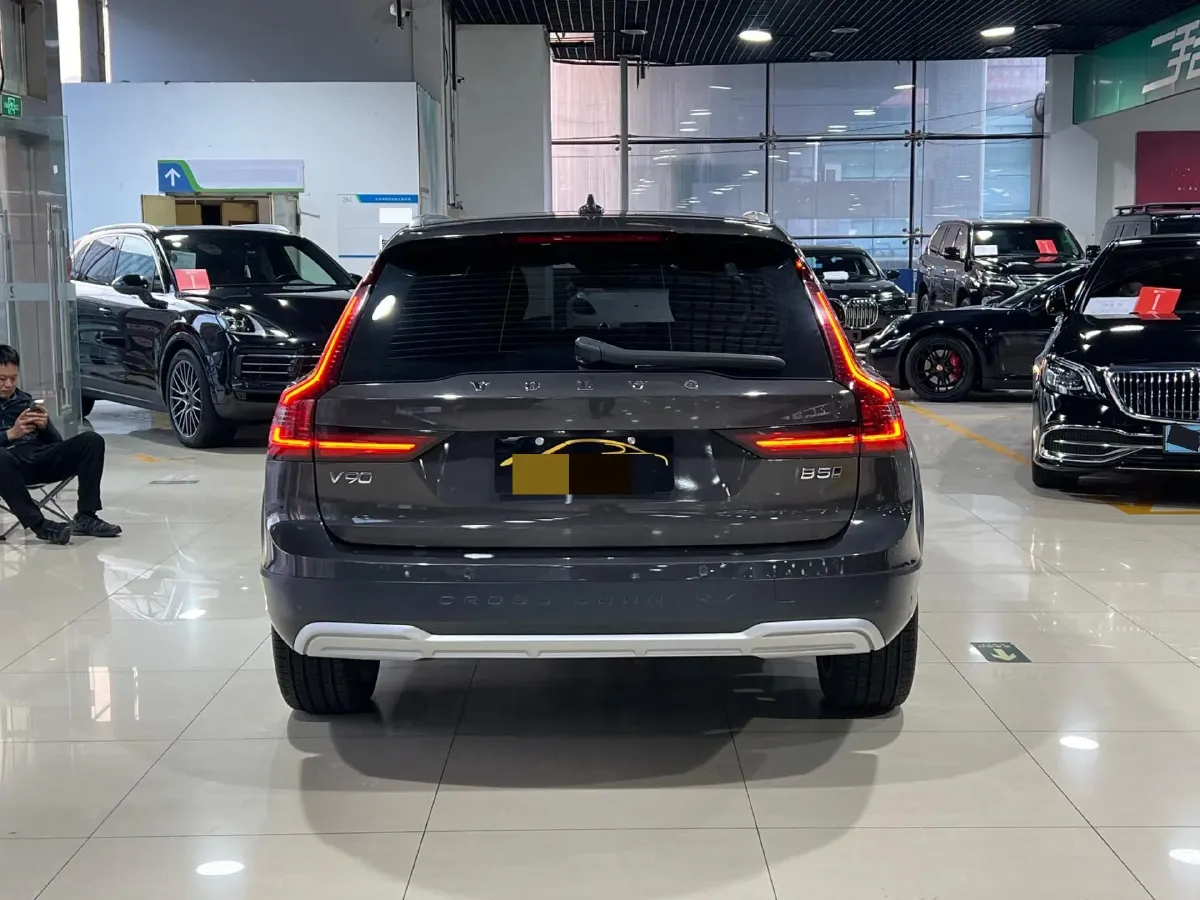 2023 Volvo V90 2.0T 250HP L4 8AT,autocango,china used car exporter,china ev exporter,chinese used car exporter,chinese used ev exporter
