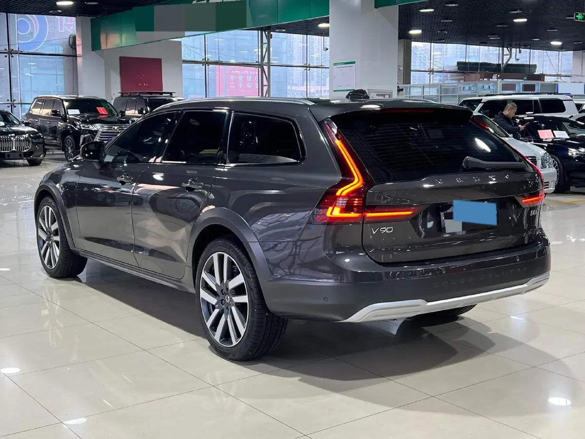 2023 Volvo V90 2.0T 250HP L4 8AT,autocango,china used car exporter,china ev exporter,chinese used car exporter,chinese used ev exporter