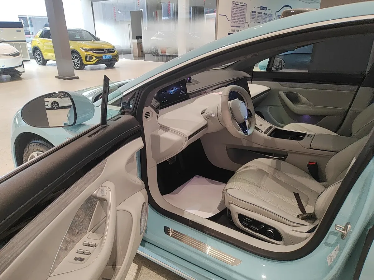 2025 Luxeed S7 BEV 100KWH,autocango,china used car exporter,china ev exporter,chinese used car exporter,chinese used ev exporter