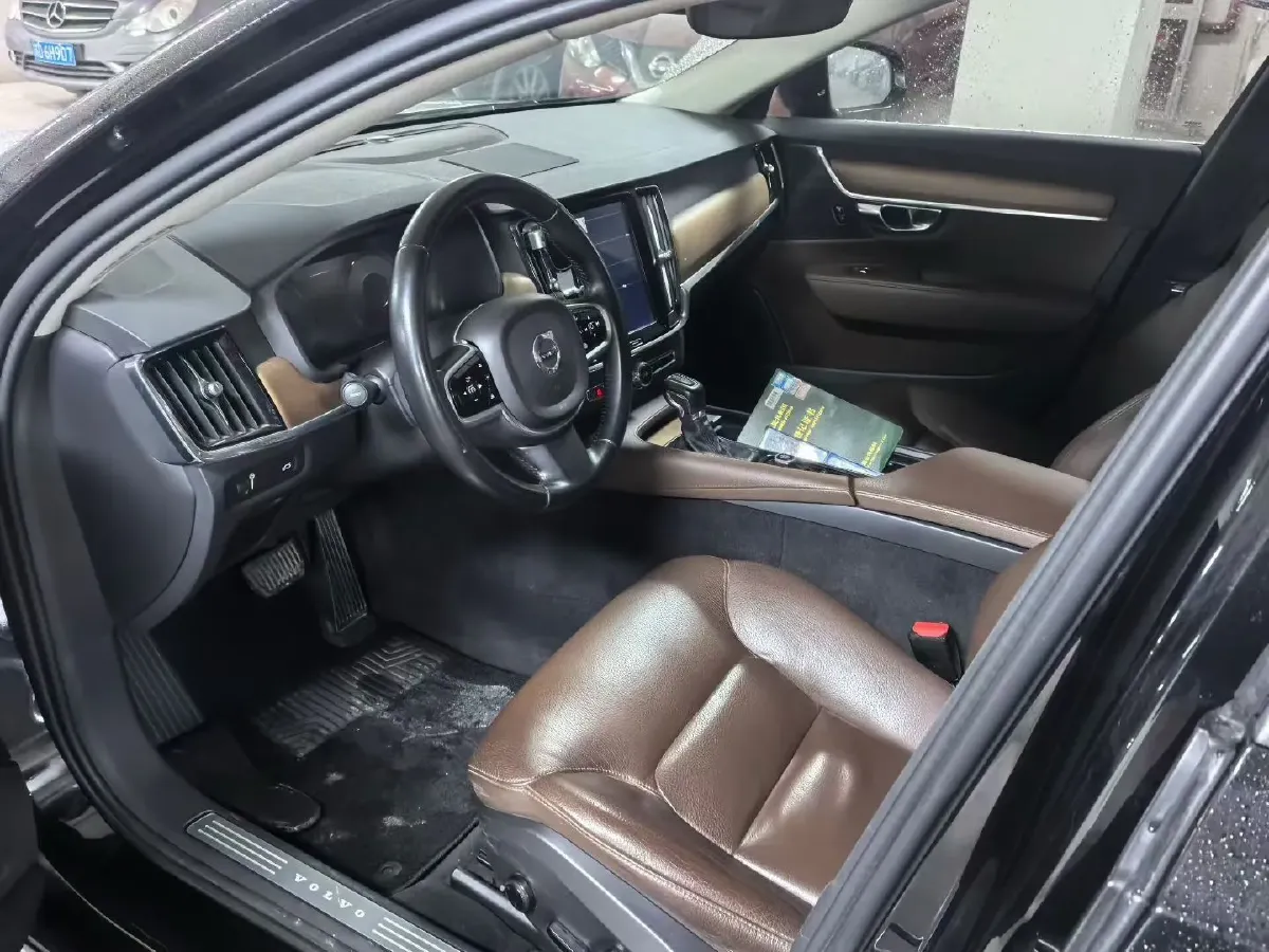 2019 Mercedes-Benz E Class 1.5T 184HP L4 9AT,autocango,china used car exporter,china ev exporter,chinese used car exporter,chinese used ev exporter