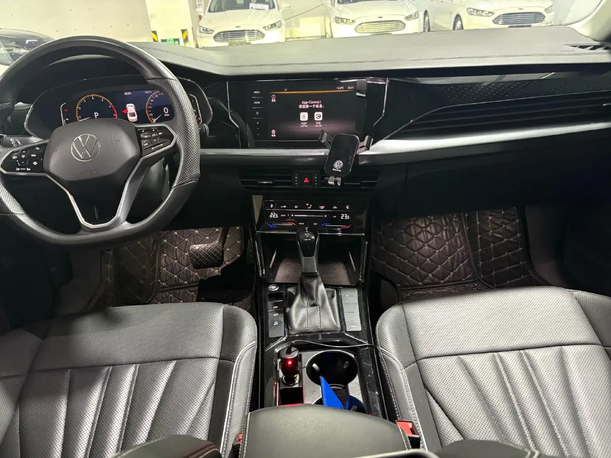 2024 Volkswagen Passat 2.0T 220HP L4 7DCT,autocango,china used car exporter,china ev exporter,chinese used car exporter,chinese used ev exporter