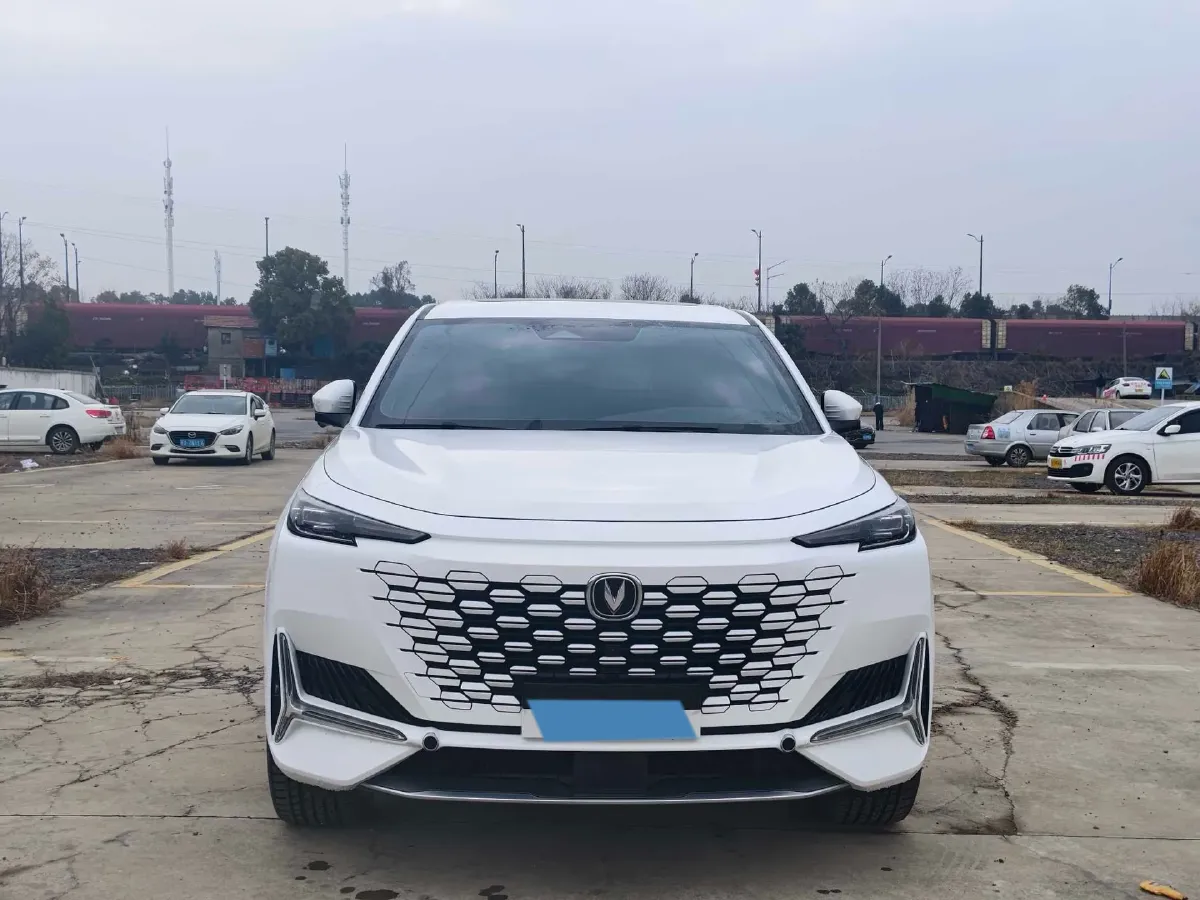 2021 ChangAn UNI-K 2.0T 233HP L4 8AT,autocango,china used car exporter,china ev exporter,chinese used car exporter,chinese used ev exporter