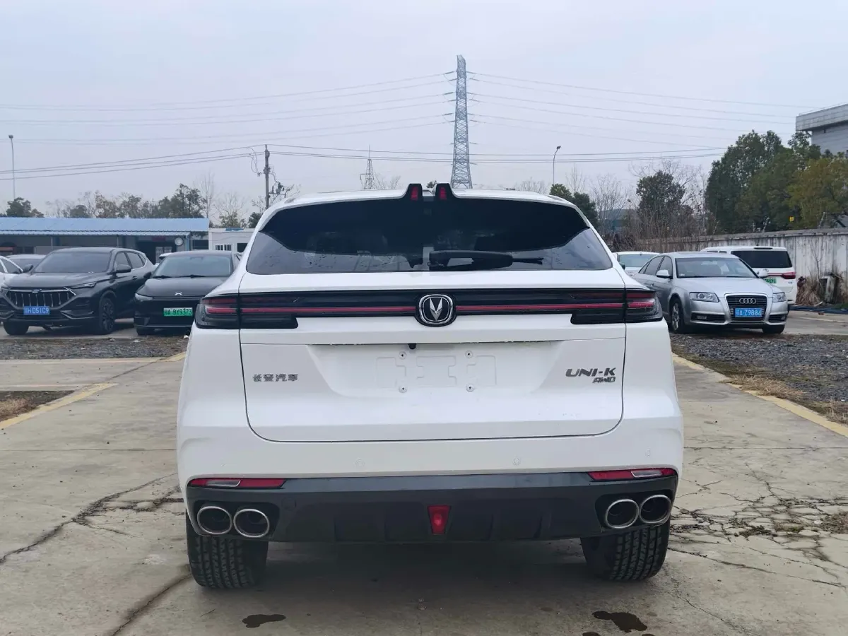 2021 ChangAn UNI-K 2.0T 233HP L4 8AT,autocango,china used car exporter,china ev exporter,chinese used car exporter,chinese used ev exporter