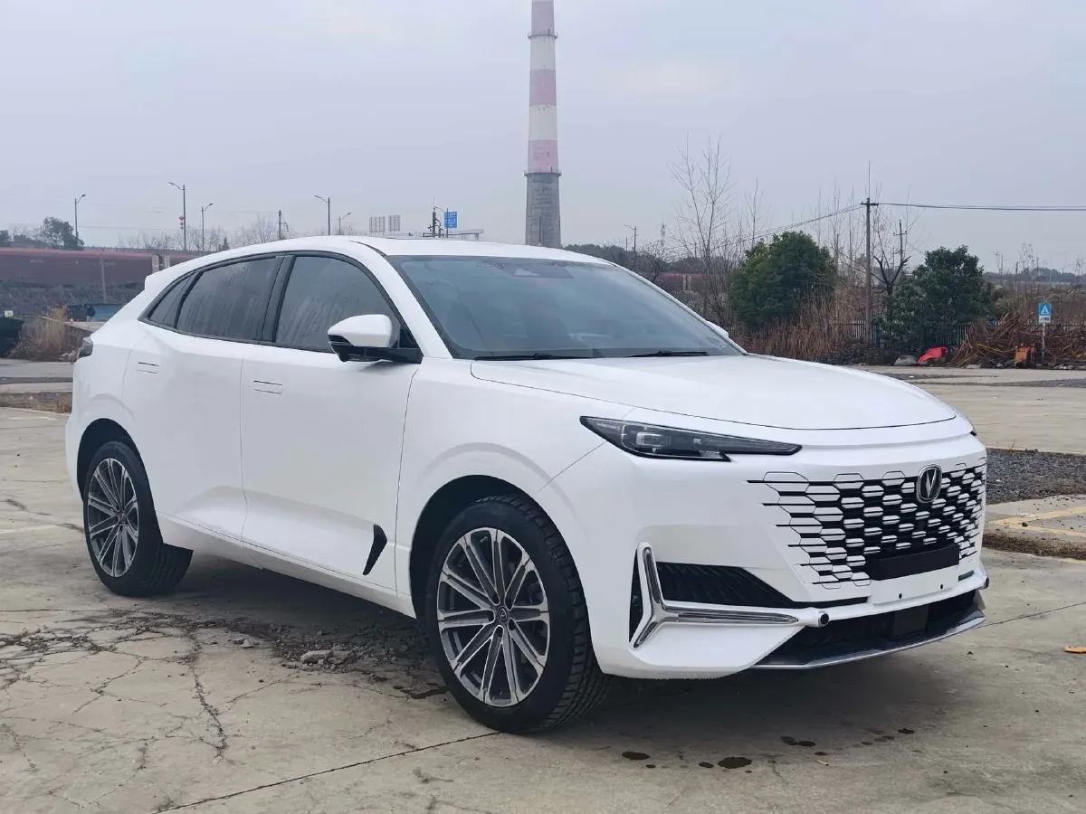 2021 ChangAn UNI-K 2.0T 233HP L4 8AT,autocango,china used car exporter,china ev exporter,chinese used car exporter,chinese used ev exporter