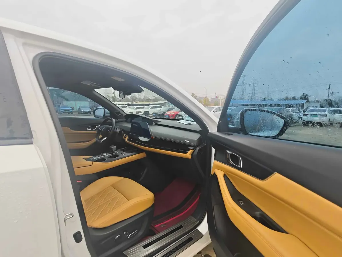 2021 ChangAn UNI-K 2.0T 233HP L4 8AT,autocango,china used car exporter,china ev exporter,chinese used car exporter,chinese used ev exporter