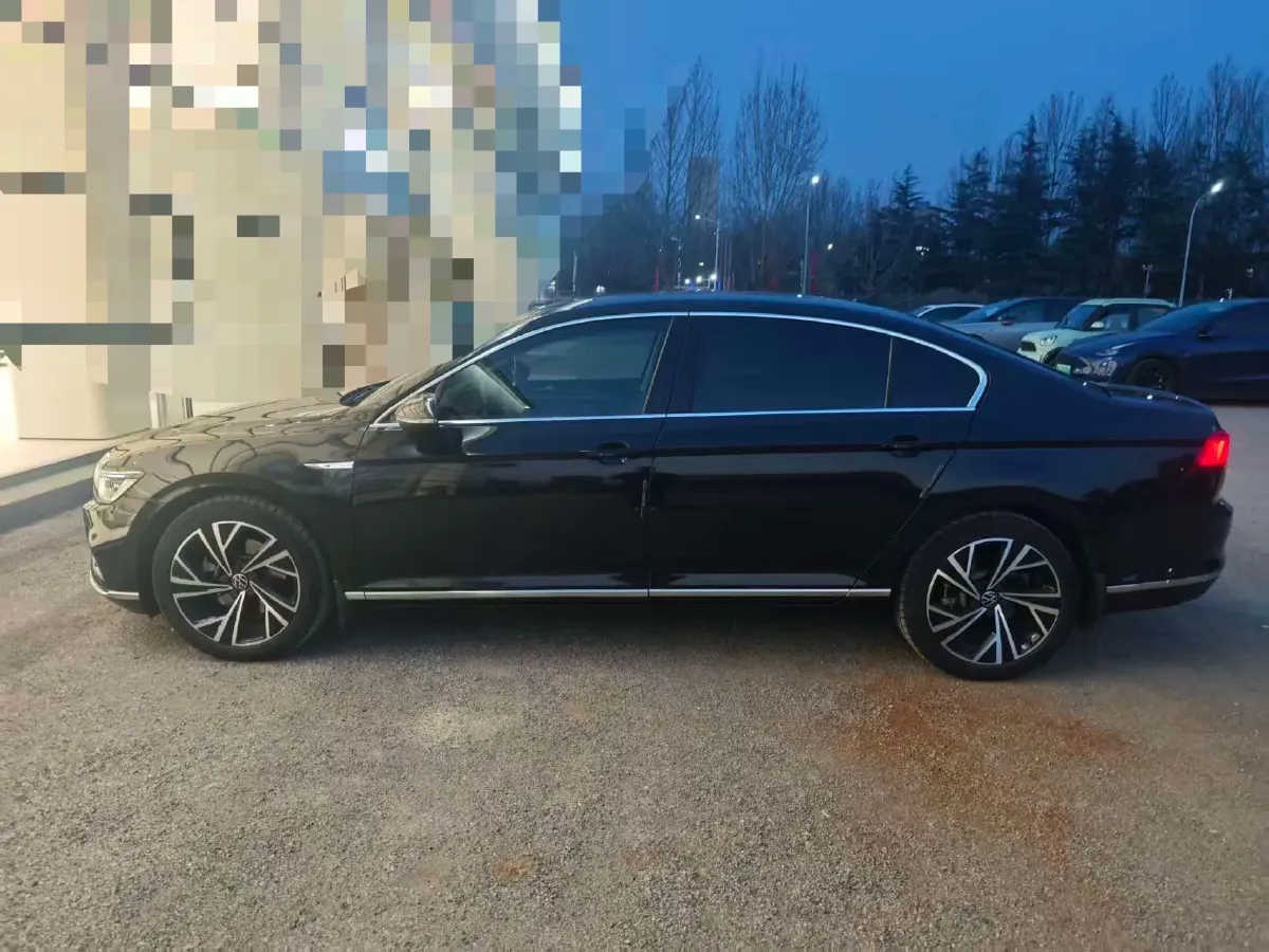 2021 Volkswagen Magotan 2.0T 186HP L4 7DCT,autocango,china used car exporter,china ev exporter,chinese used car exporter,chinese used ev exporter