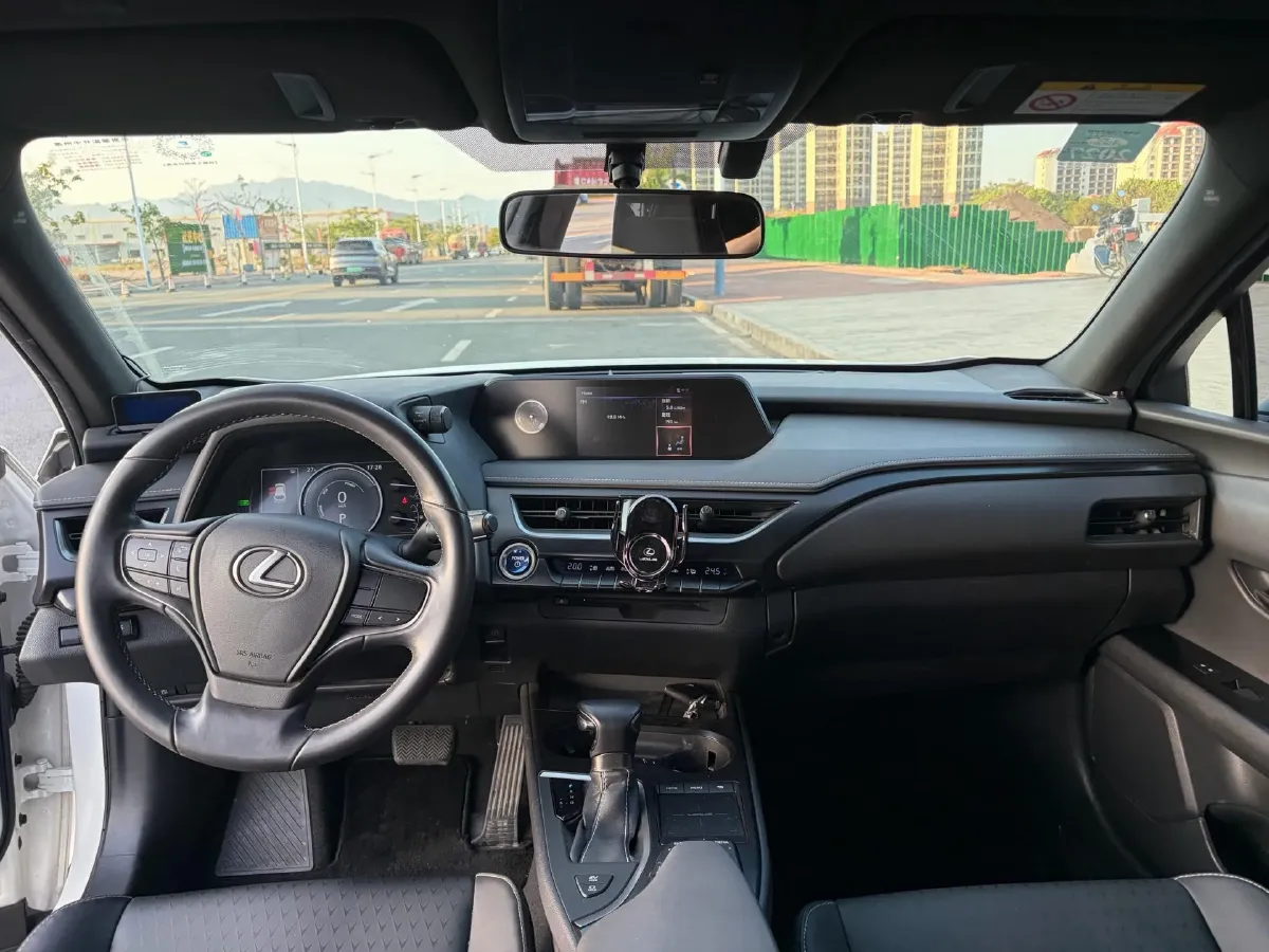 2019 Lexus UX 2.0L 146HP L4 E-CVT Hybrid,autocango,china used car exporter,china ev exporter,chinese used car exporter,chinese used ev exporter