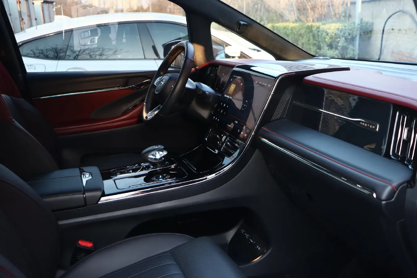 2023 GAC Trumpchi M8 2.0T 252HP L4 8AT,autocango,china used car exporter,china ev exporter,chinese used car exporter,chinese used ev exporter