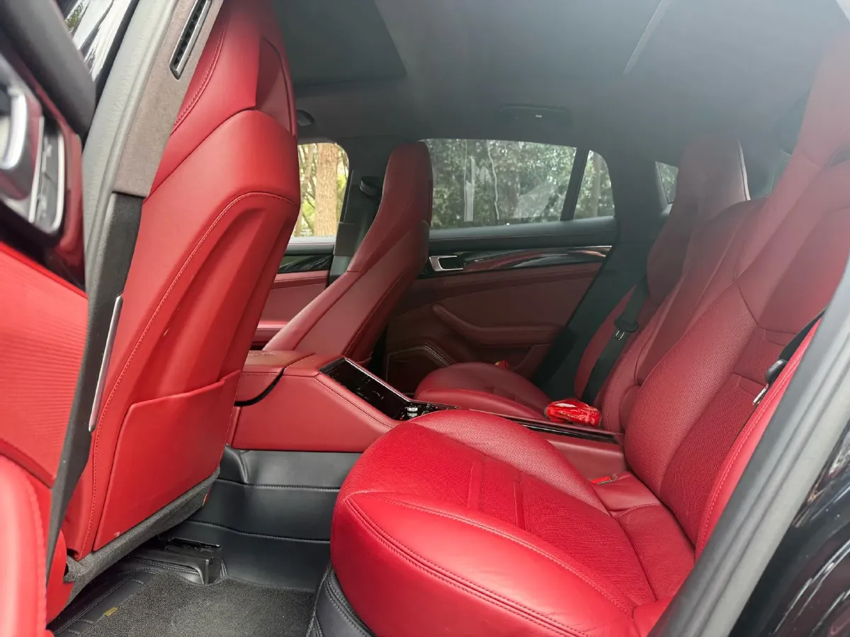 2017 BMW X6 3.0T 306HP L6 8AT,autocango,china used car exporter,china ev exporter,chinese used car exporter,chinese used ev exporter