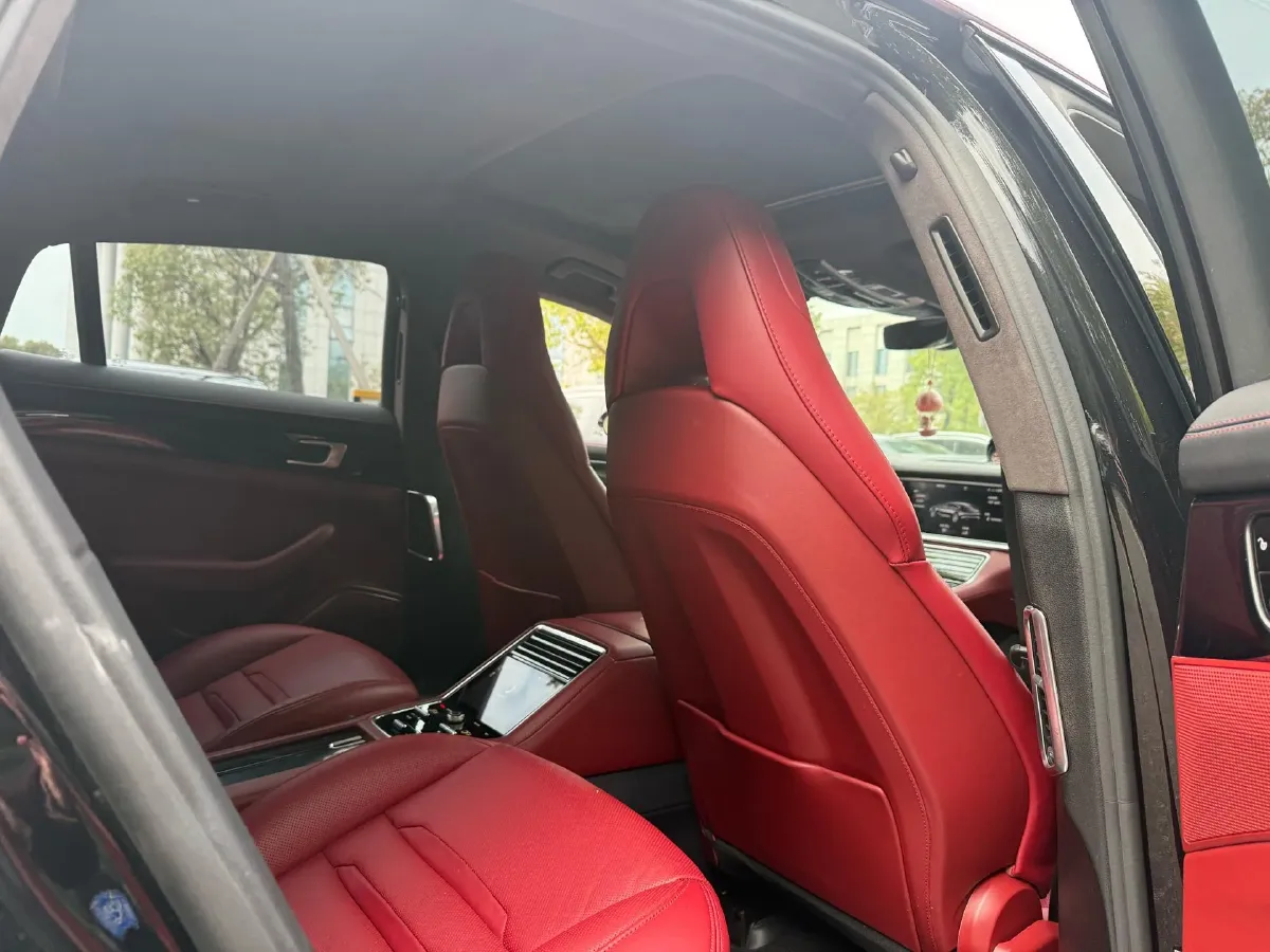 2017 BMW X6 3.0T 306HP L6 8AT,autocango,china used car exporter,china ev exporter,chinese used car exporter,chinese used ev exporter