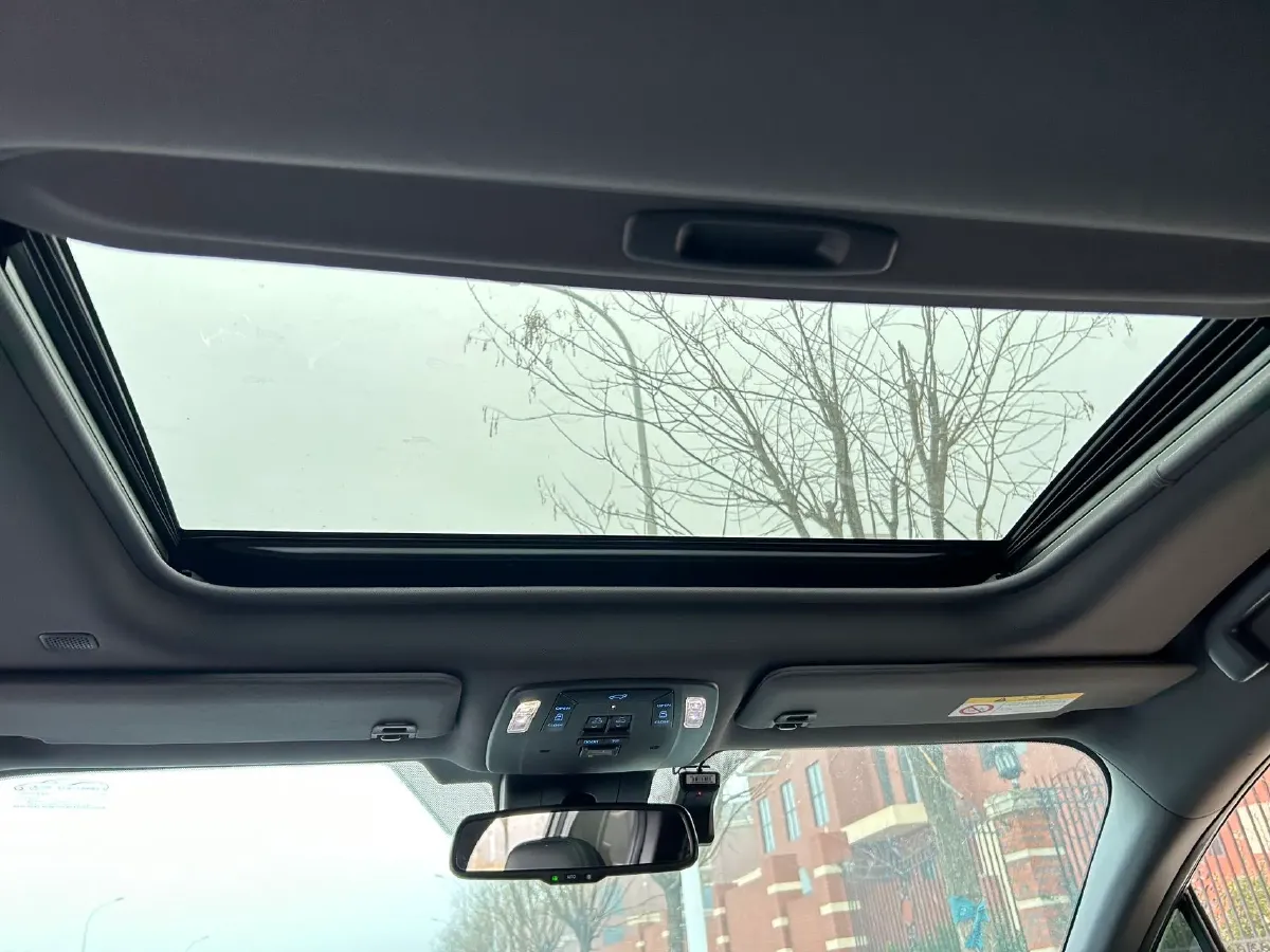 2021 Toyota Sienna 2.5L 192HP L4 E-CVT Hybrid,autocango,china used car exporter,china ev exporter,chinese used car exporter,chinese used ev exporter