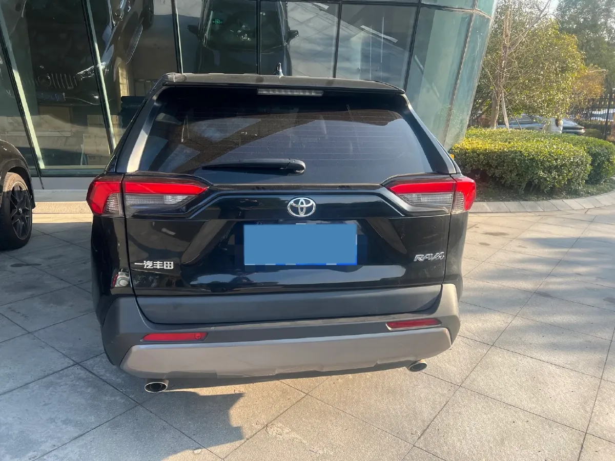 2021 Toyota RAV4 2.0L 171HP L4 CVT,autocango,china used car exporter,china ev exporter,chinese used car exporter,chinese used ev exporter
