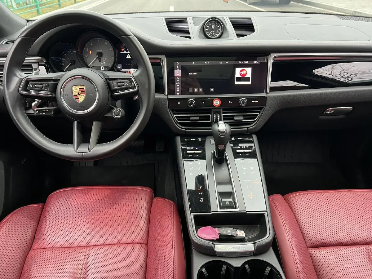 2023 Porsche Macan 2.9T 380HP V6 7DCT,autocango,china used car exporter,china ev exporter,chinese used car exporter,chinese used ev exporter