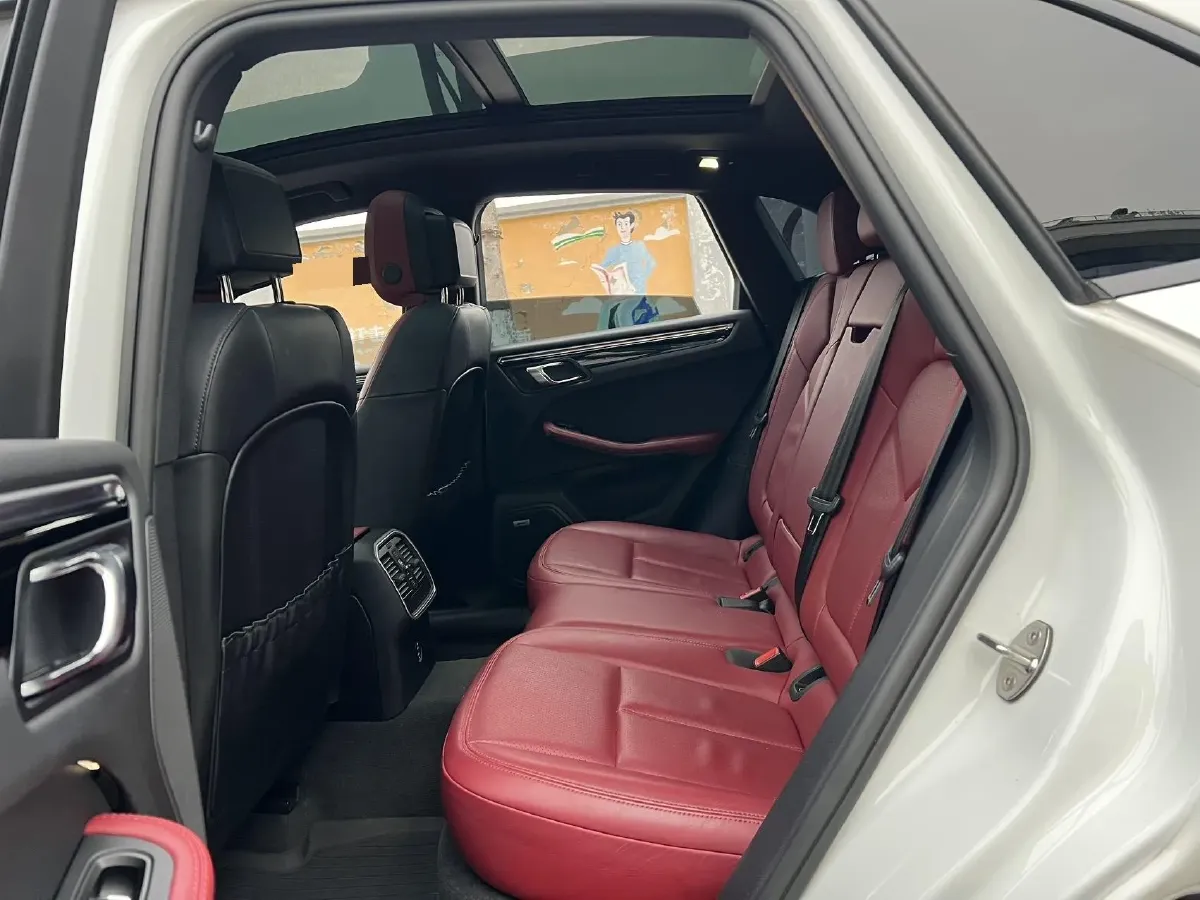 2023 Porsche Macan 2.9T 380HP V6 7DCT,autocango,china used car exporter,china ev exporter,chinese used car exporter,chinese used ev exporter