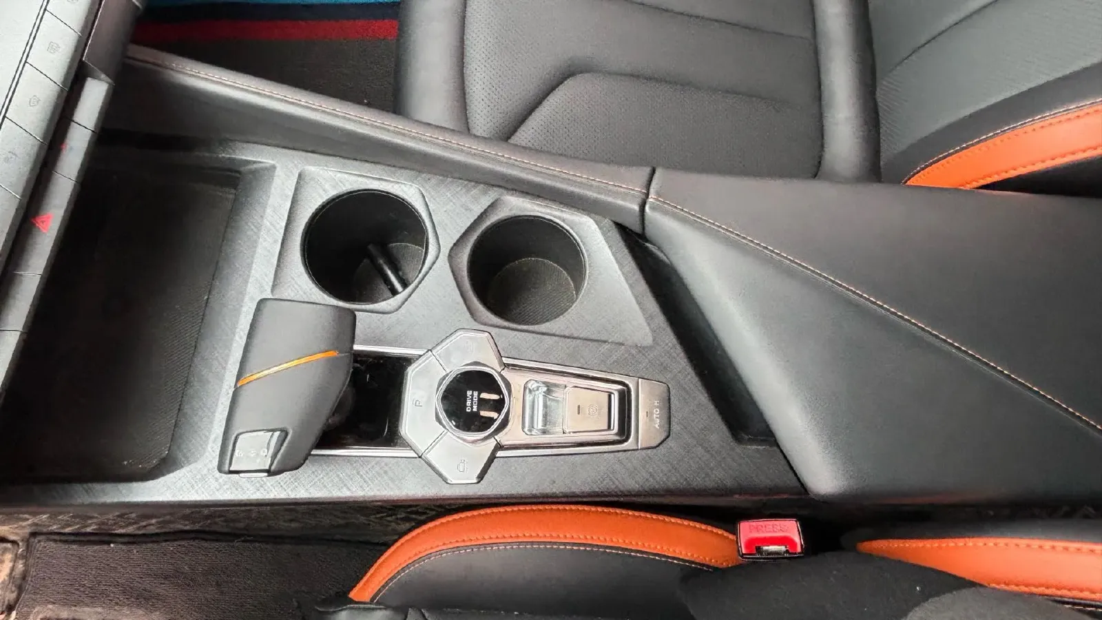 2022 ChangAn UNI-V 1.5T 188HP L4 7DCT,autocango,china used car exporter,china ev exporter,chinese used car exporter,chinese used ev exporter