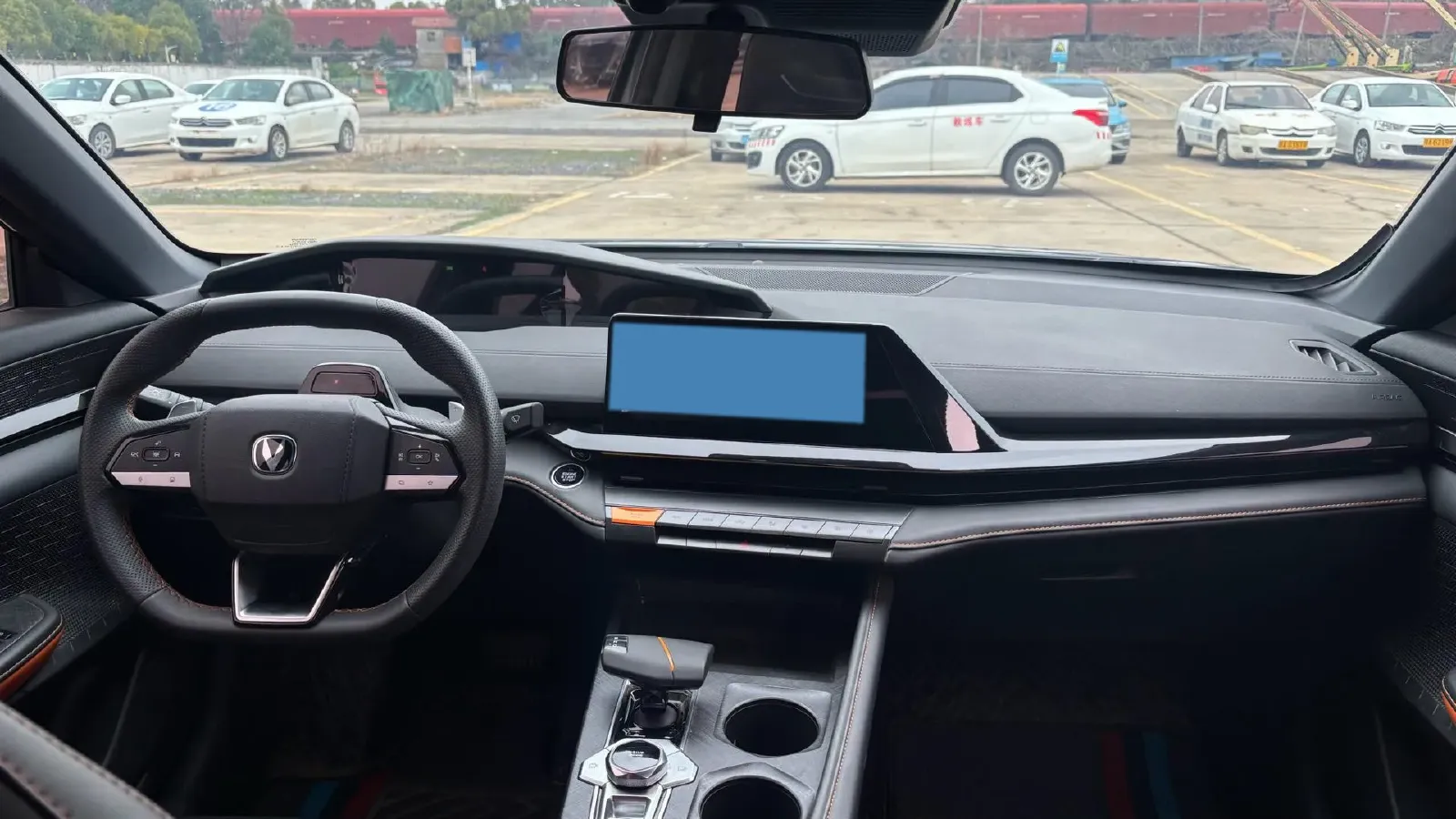 2022 ChangAn UNI-V 1.5T 188HP L4 7DCT,autocango,china used car exporter,china ev exporter,chinese used car exporter,chinese used ev exporter