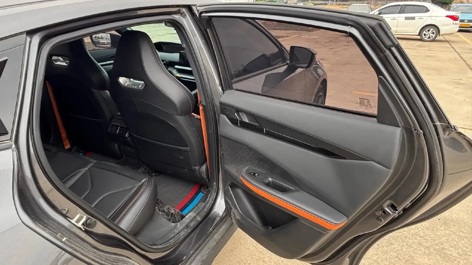 2022 ChangAn UNI-V 1.5T 188HP L4 7DCT,autocango,china used car exporter,china ev exporter,chinese used car exporter,chinese used ev exporter