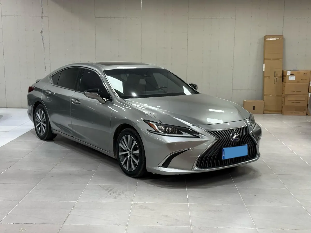 2020 Lexus ES 2.5L 178HP L4 E-CVT Hybrid,autocango,china used car exporter,china ev exporter,chinese used car exporter,chinese used ev exporter