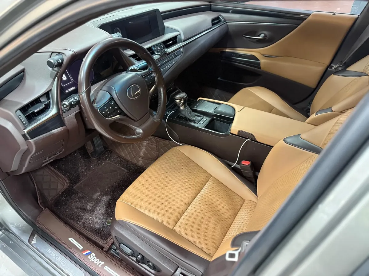 2020 Lexus ES 2.5L 178HP L4 E-CVT Hybrid,autocango,china used car exporter,china ev exporter,chinese used car exporter,chinese used ev exporter