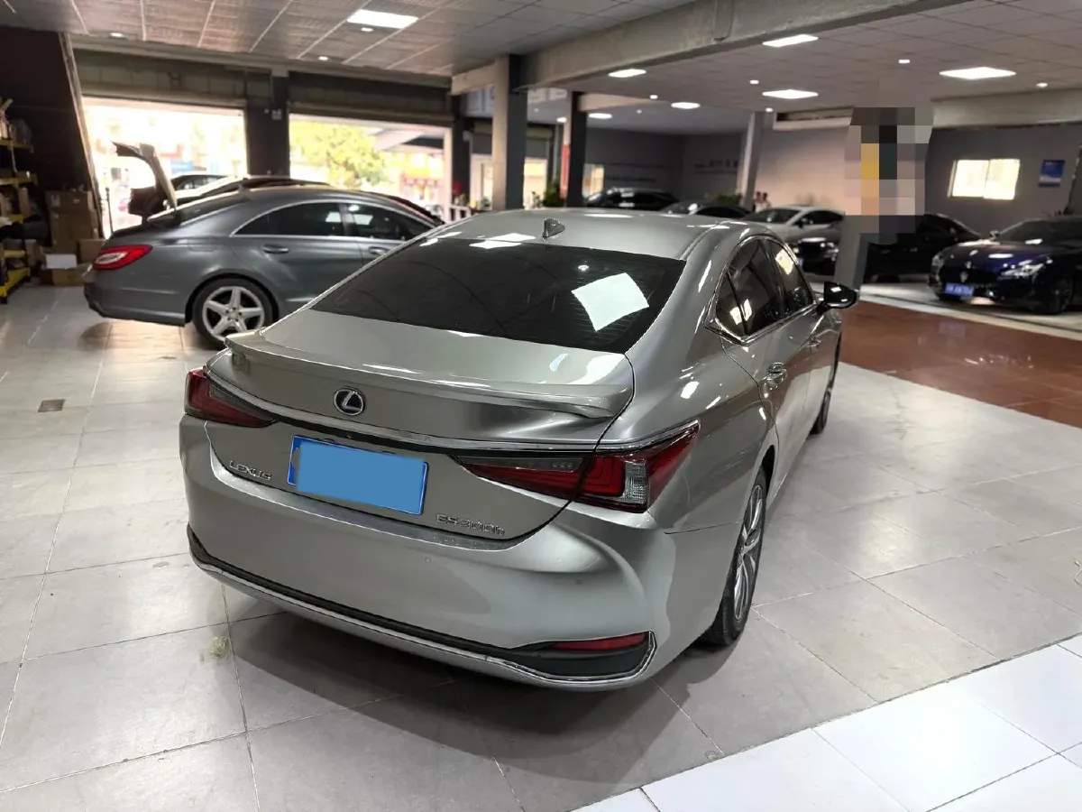 2020 Lexus ES 2.5L 178HP L4 E-CVT Hybrid,autocango,china used car exporter,china ev exporter,chinese used car exporter,chinese used ev exporter