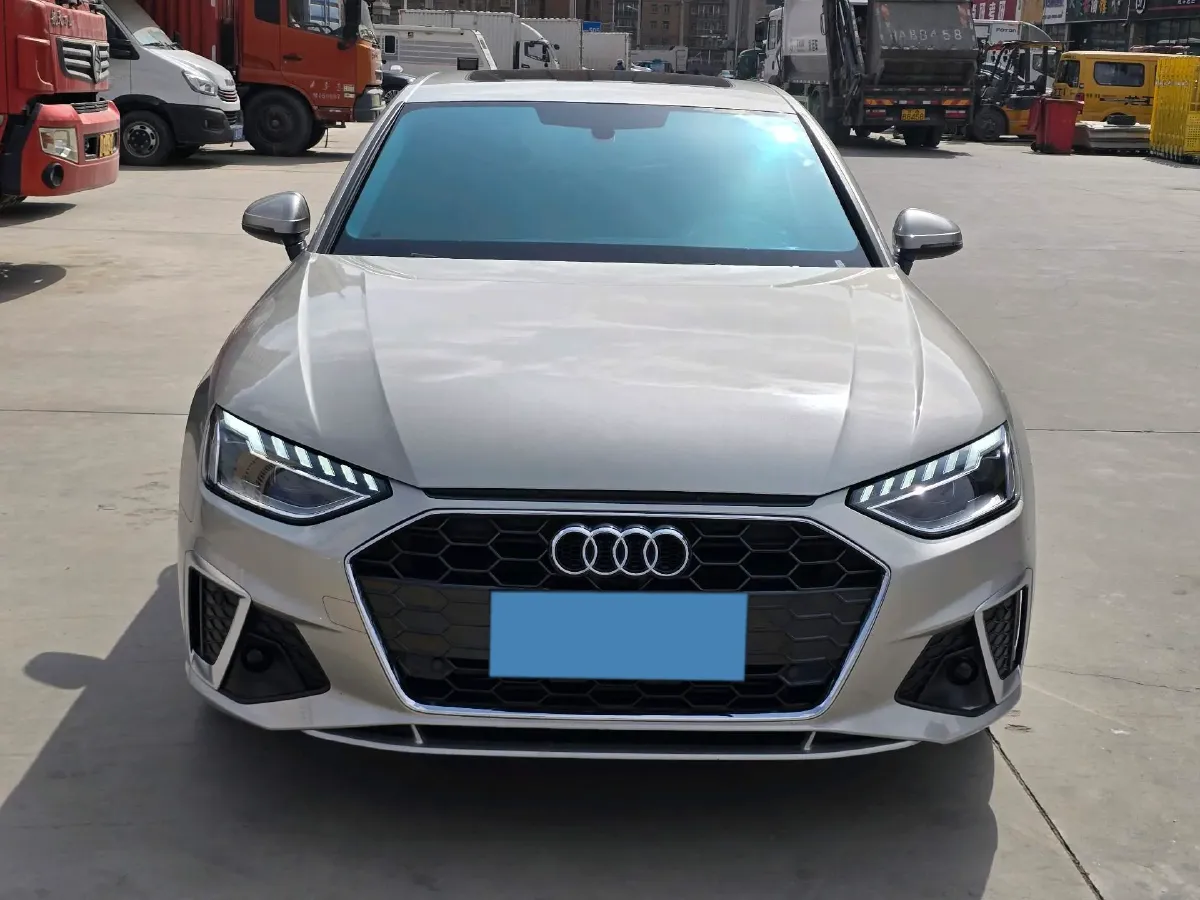 2023 Audi A4L 2.0T 190HP L4 7DCT,autocango,china used car exporter,china ev exporter,chinese used car exporter,chinese used ev exporter