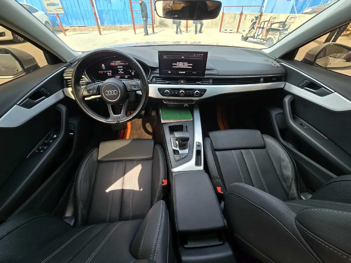 2023 Audi A4L 2.0T 190HP L4 7DCT,autocango,china used car exporter,china ev exporter,chinese used car exporter,chinese used ev exporter
