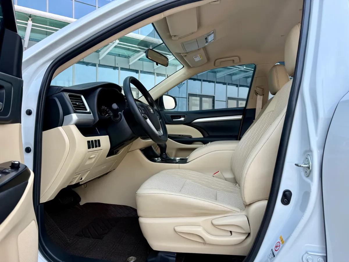 2021 Toyota Highlander 2.0T 220HP L4 6AT,autocango,china used car exporter,china ev exporter,chinese used car exporter,chinese used ev exporter