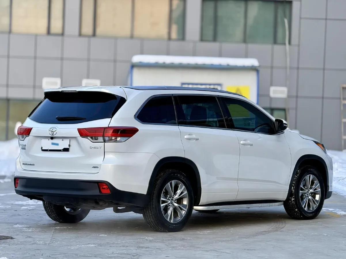2021 Toyota Highlander 2.0T 220HP L4 6AT,autocango,china used car exporter,china ev exporter,chinese used car exporter,chinese used ev exporter