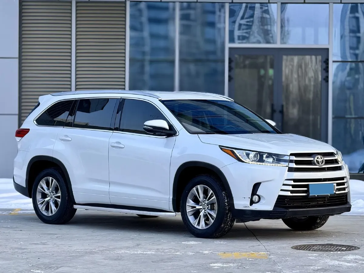 2021 Toyota Highlander 2.0T 220HP L4 6AT,autocango,china used car exporter,china ev exporter,chinese used car exporter,chinese used ev exporter