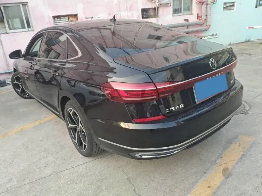 2024 Volkswagen Passat 2.0T 220HP L4 7DCT,autocango,china used car exporter,china ev exporter,chinese used car exporter,chinese used ev exporter